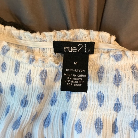 Off the shoulder top - Picture 3 of 4